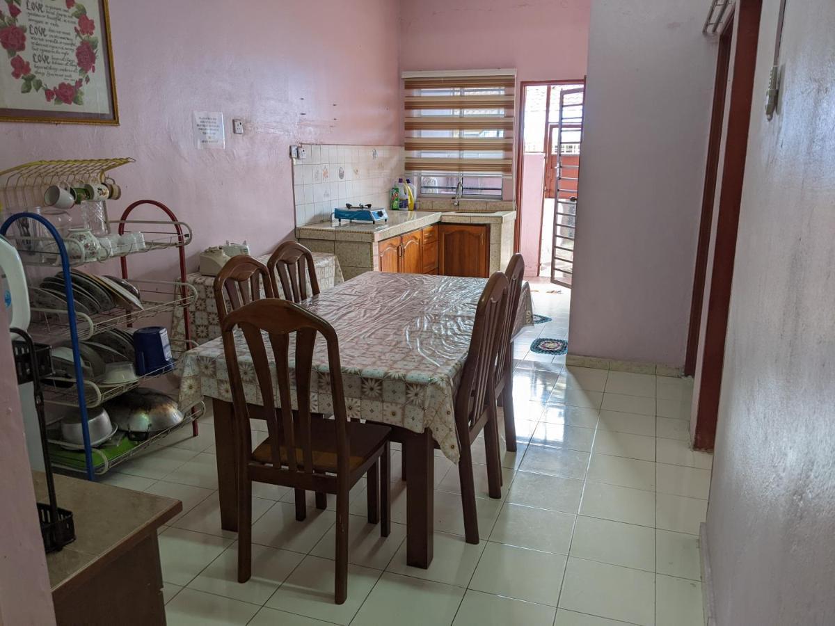 Aryani Homestay Kampong Kelemak Cameră foto