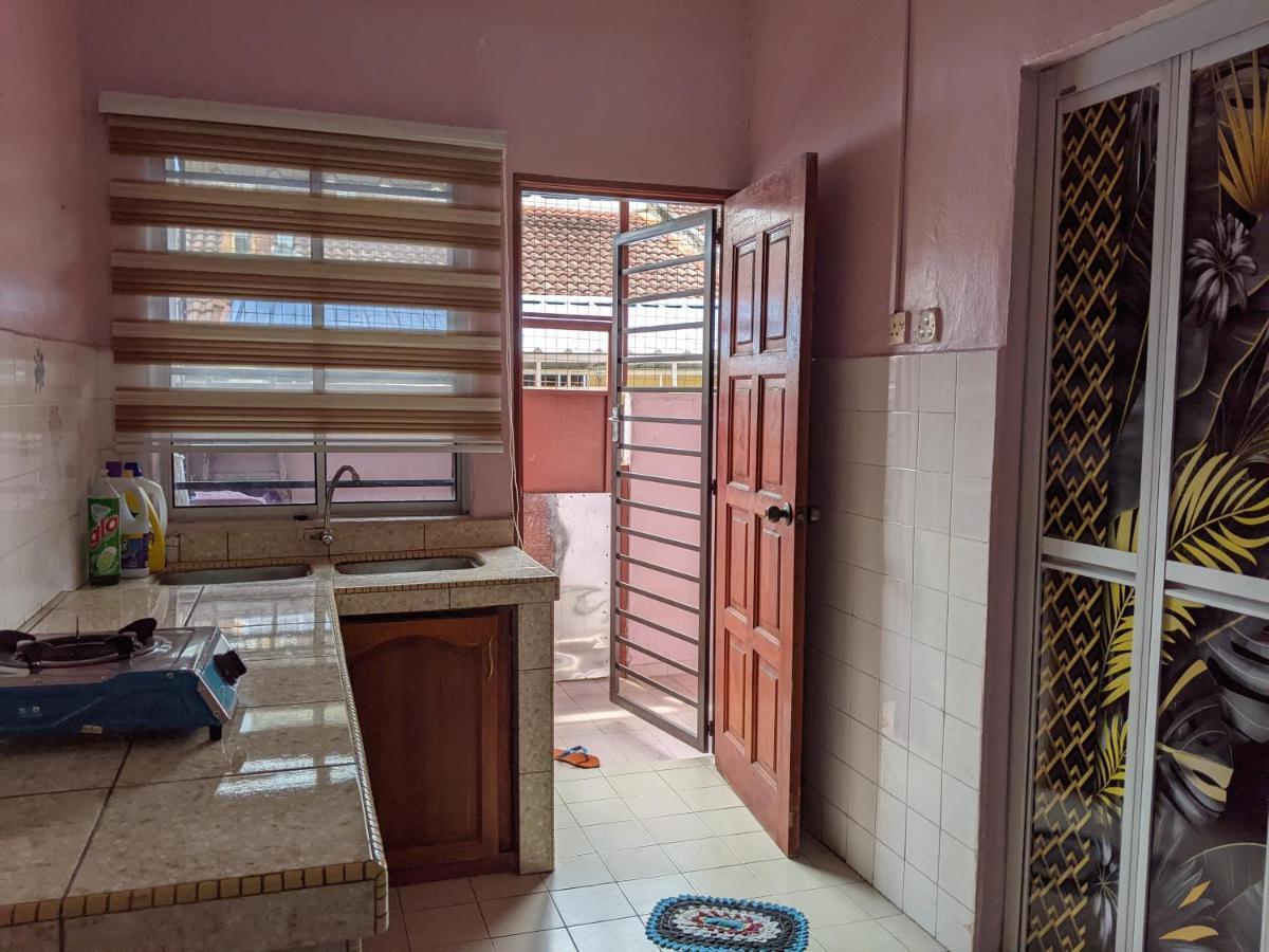 Aryani Homestay Kampong Kelemak Cameră foto
